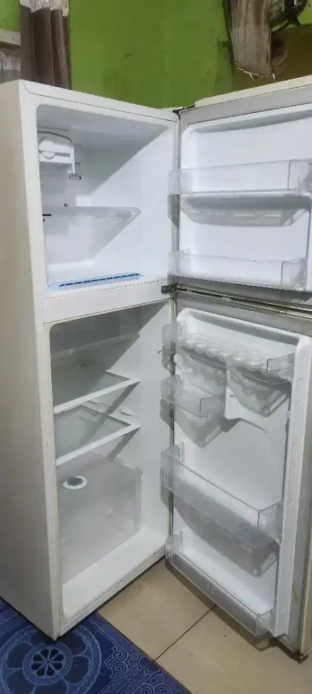 Jual kulkas LG bagus sangat