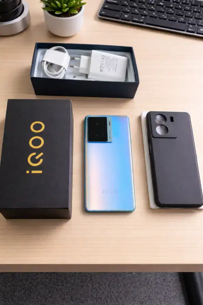 iQOO Z7 5G (12/256. Snap 782G) Nominus & Fullset