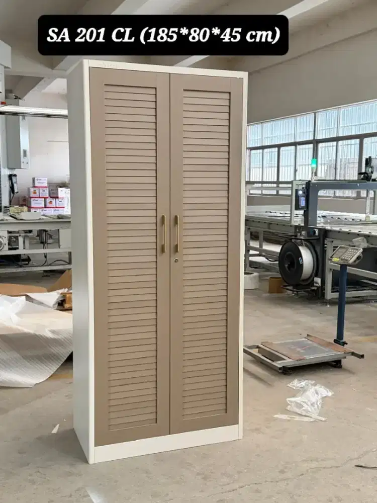 Lemari baju besi 2 pintu model bukaan,ukuran T.185cm x P.90cm