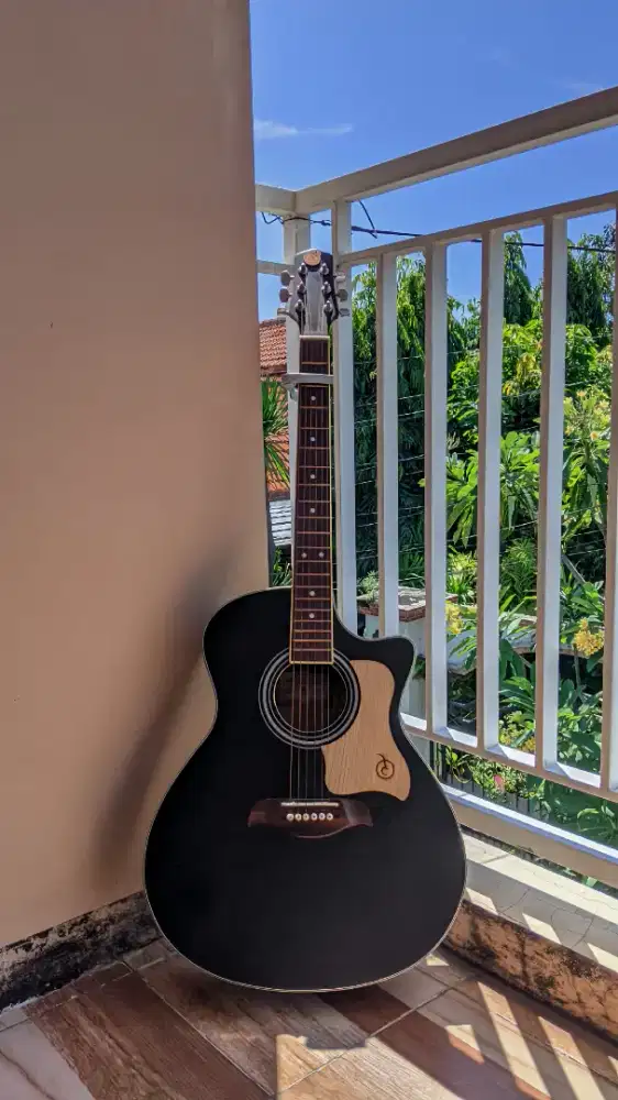 Gitar Akustik Mandalika