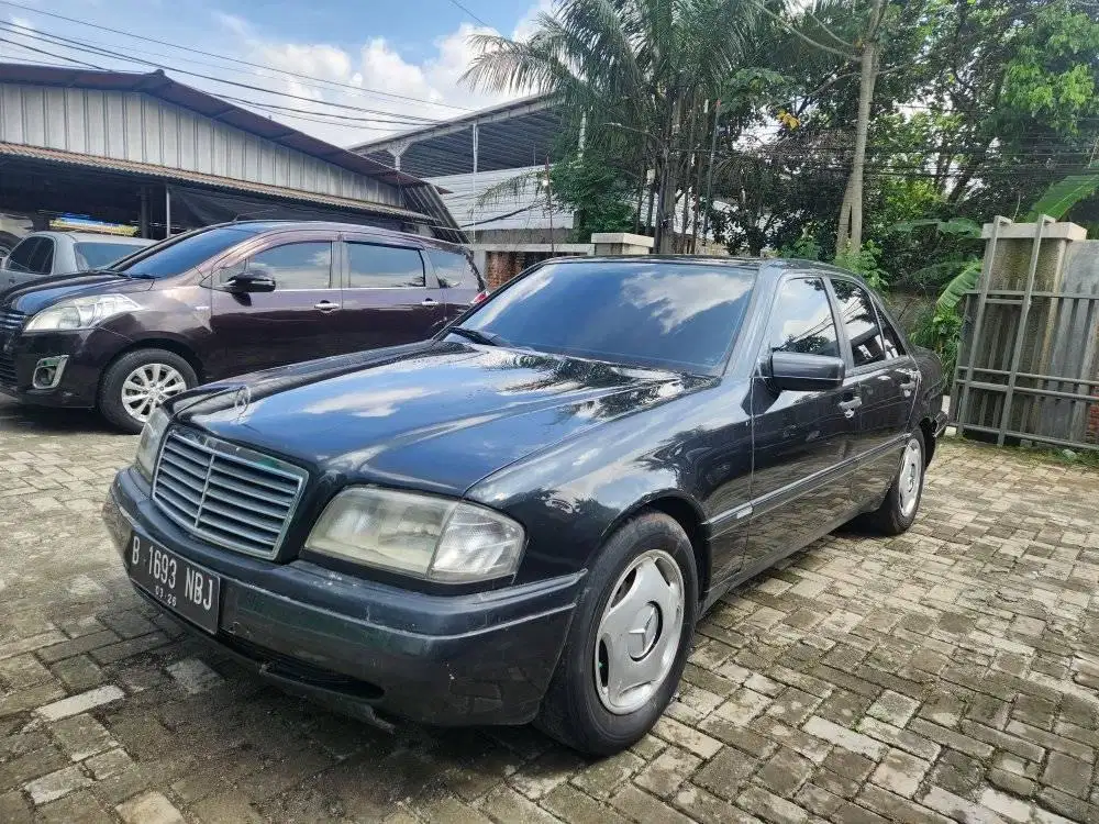 mercedes benz c200 automatic