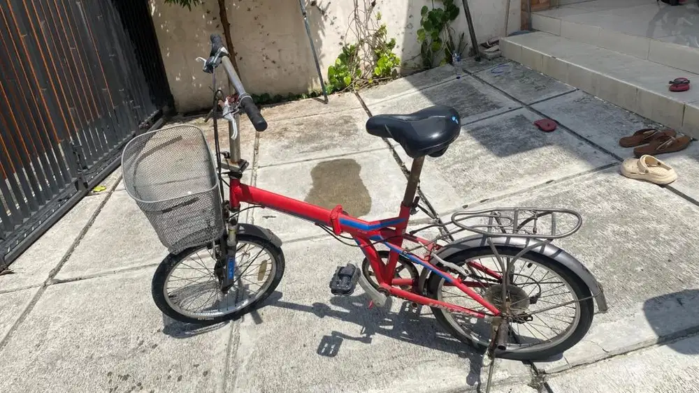 SEPEDA LIPAT UNITED QUEST