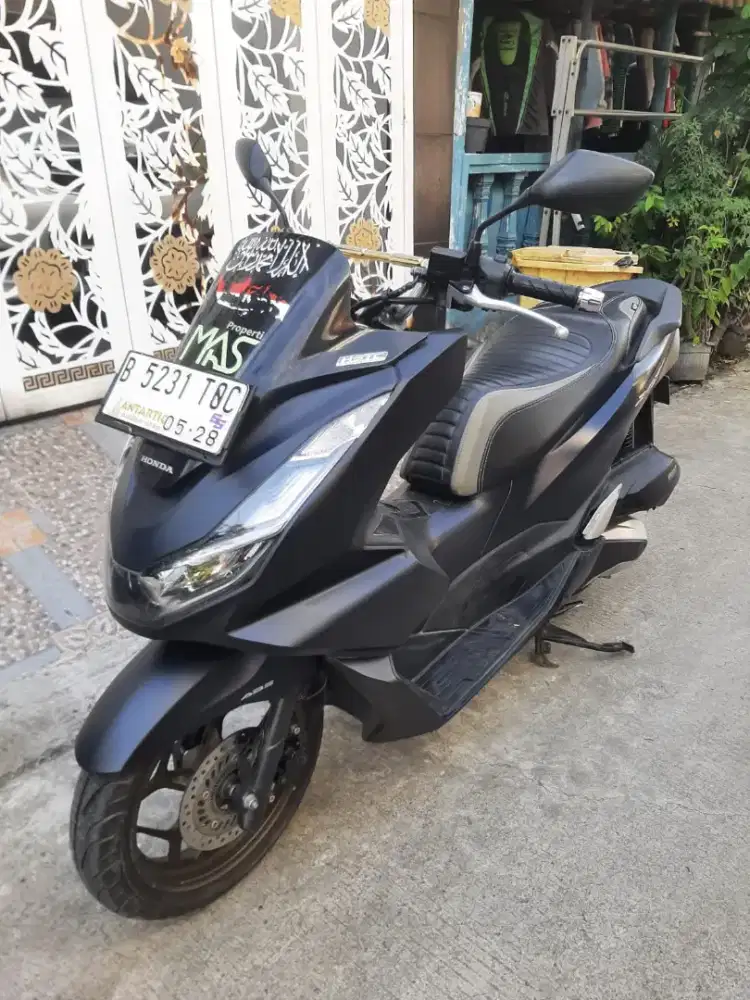 Honda PCX New 160 2023 ABS Keyless,ss lengkap,Kilometer 9 Ribuan,B DKI