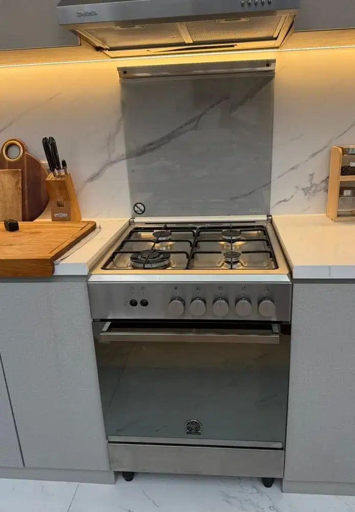 Kompor La Germania Freestanding Gas Oven