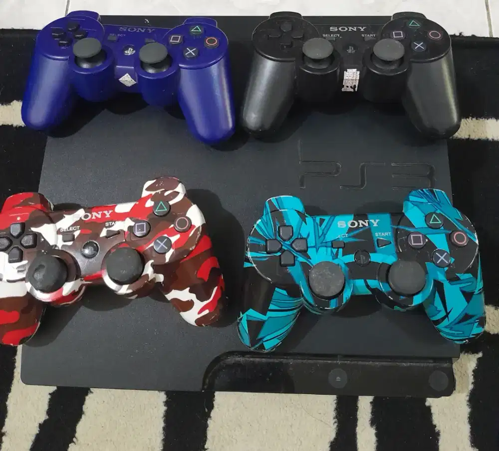 PS 3 Komplit dengan 4 Stik