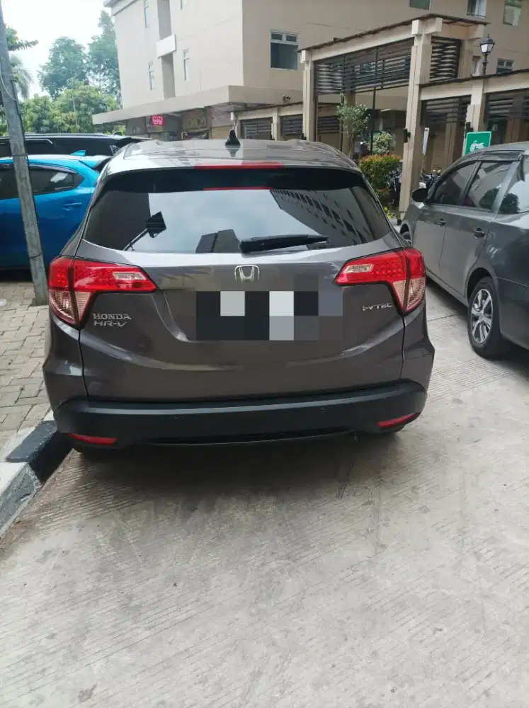 Jual Hrv S Manual 2016 KM Rendah Mulus Terawat