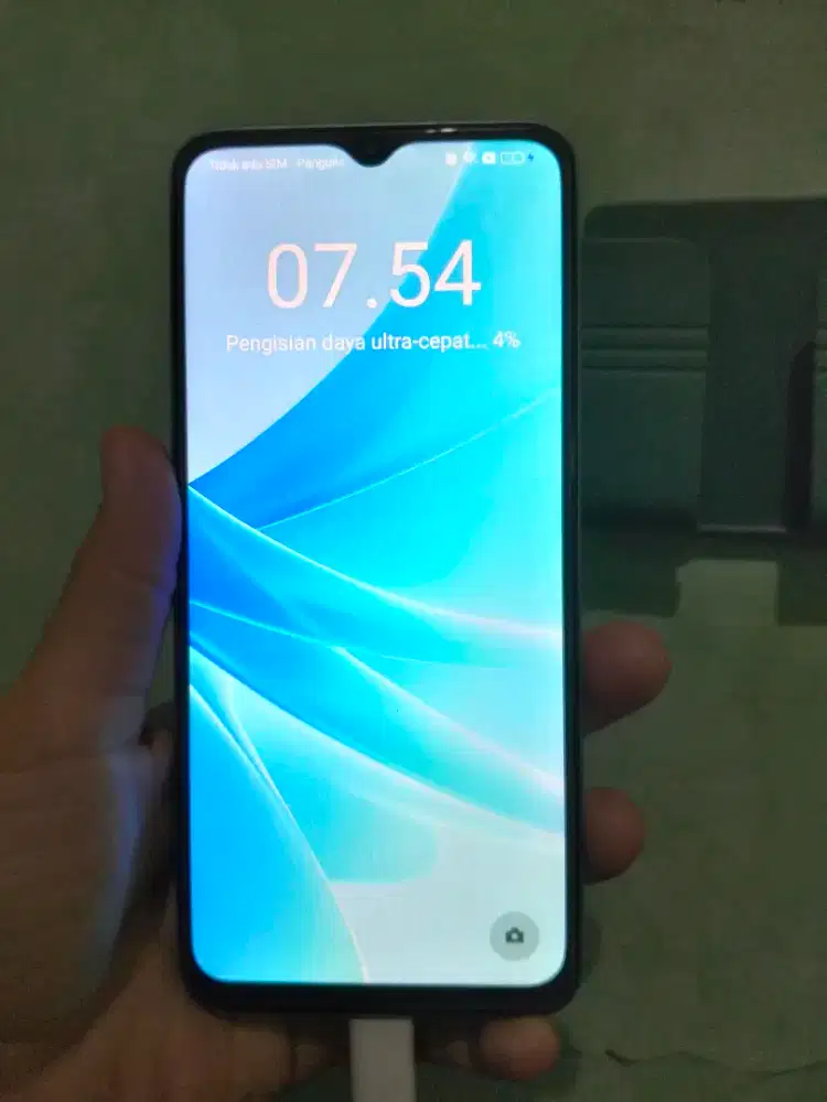 OPPO A57 4+4 / 64 GB