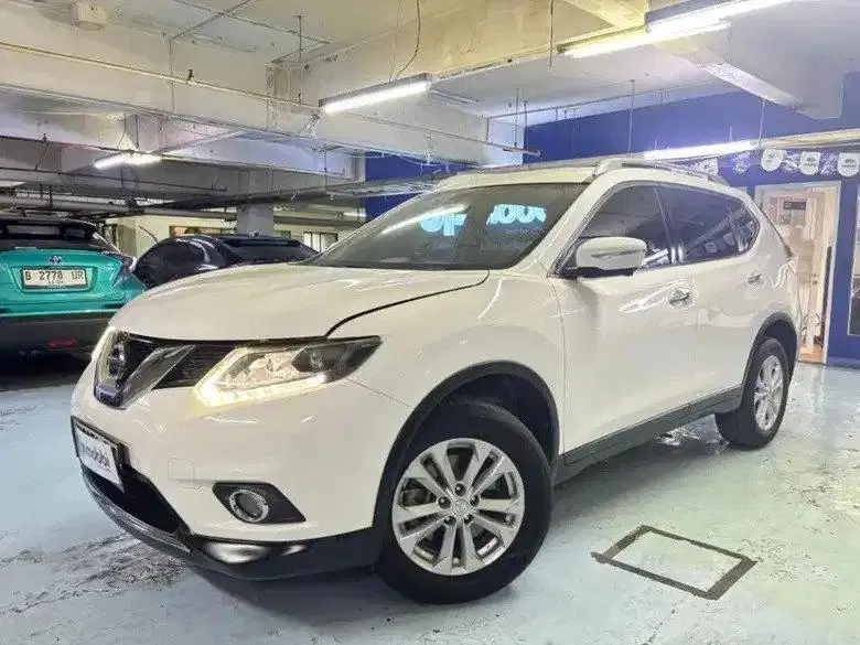 DP RENDAH - Nissan X-Trail 2.0 Bensin-AT 2018