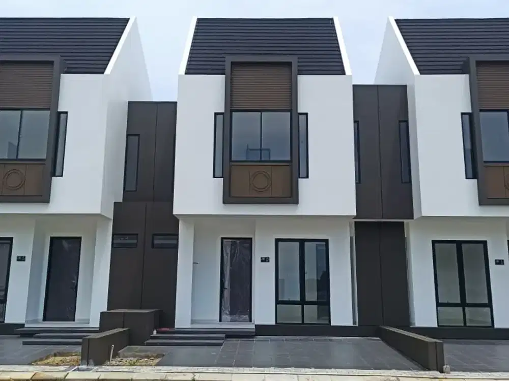 Rumah 2 lantai 4 kamar tidur di tengah kota makassar