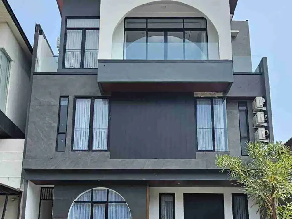 JUAL RUMAH CITRALAND UTAMA 3 LANTAI FULL FURNISH INTERIOR MEWAH ADA SWIMMING POOL BAGUS MURAH SIAP HUNI