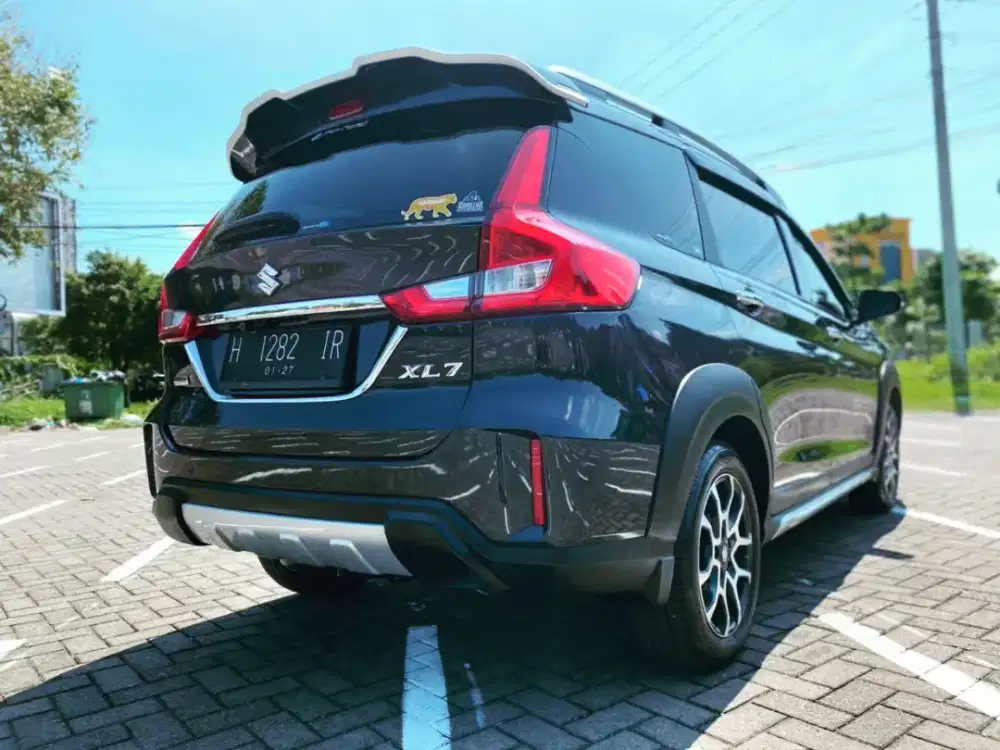XlL7 Alpha Matic Hitam