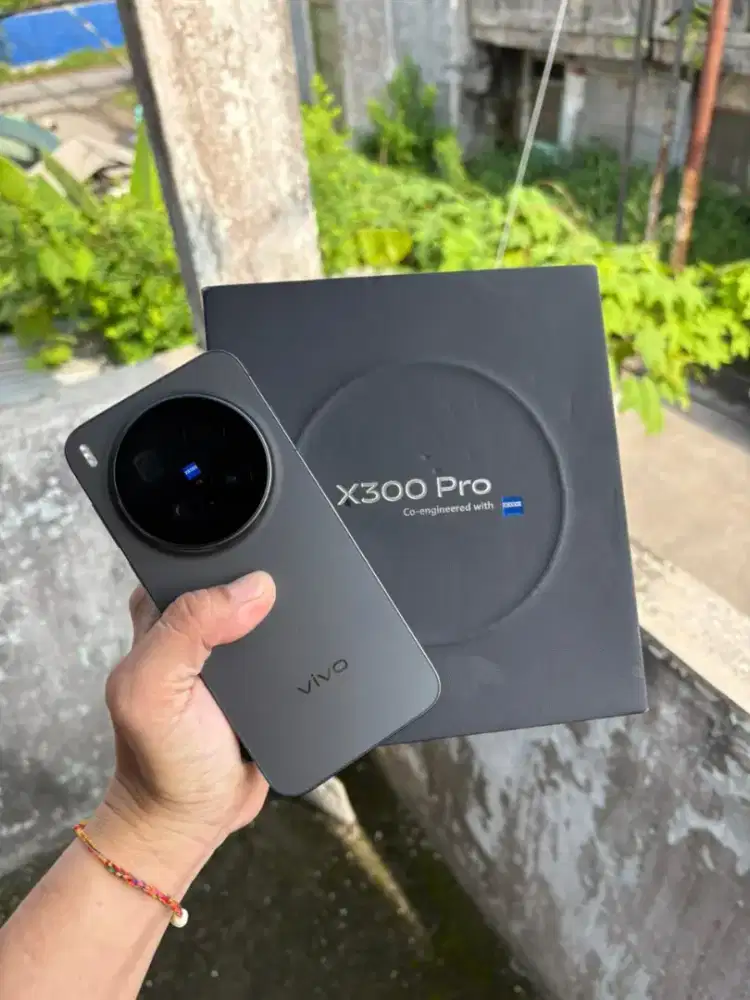 Vivo X300 Pro 5G Zeiss 16/512 Garansi Resmi November 2026