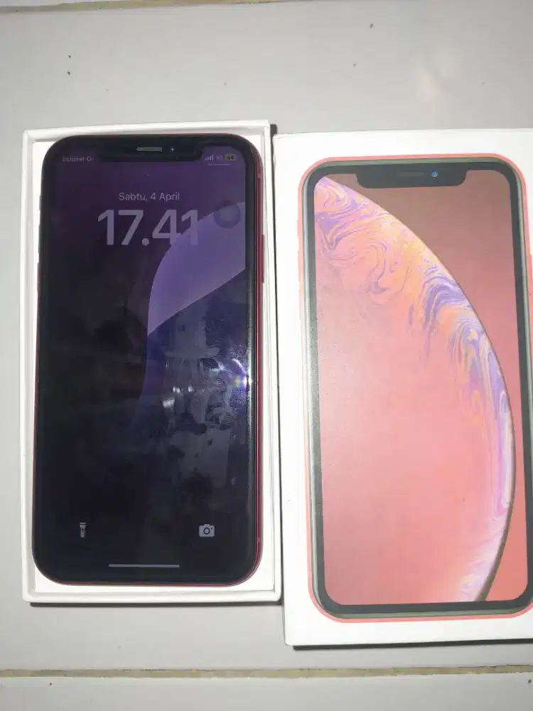 Iphone xr 128 gb merah