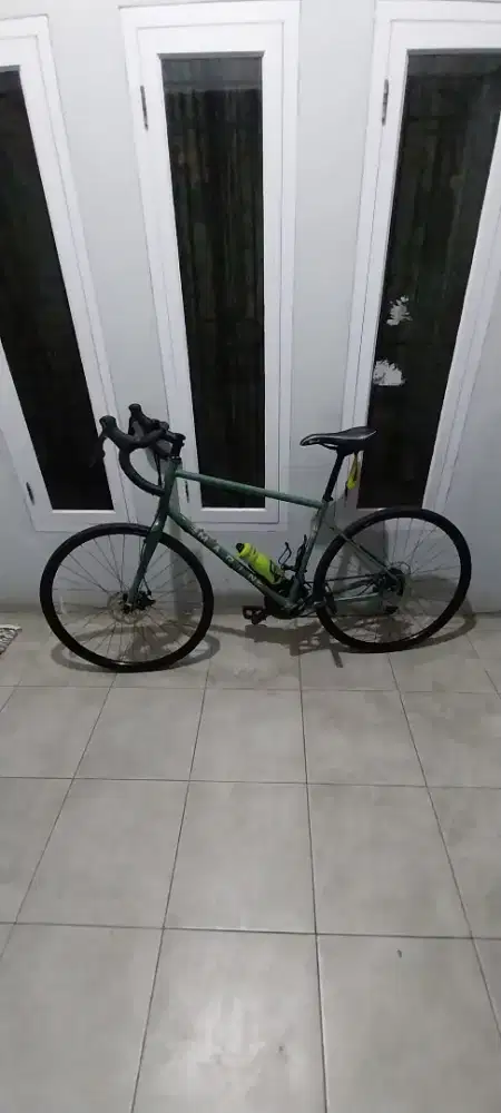 SEPEDA MARIN ROAD BIKE GRAVEL HYBRID FOUR CORNERS