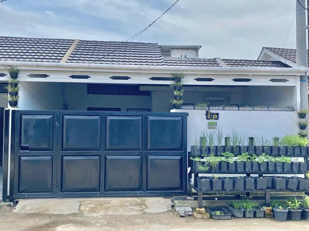 DIKONTRAKKAN / SEWA RUMAH BERSIH STRATEGIS TERMURAH LENGKAP FASILITAS