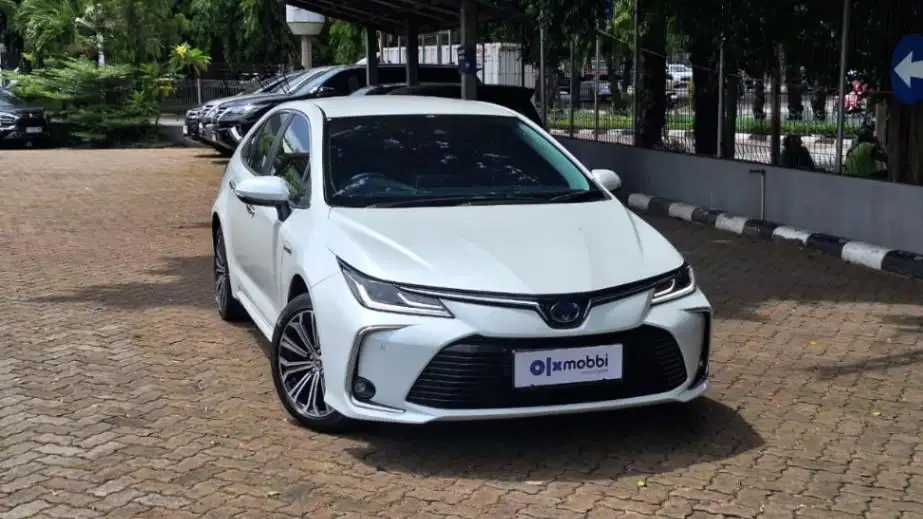 KM RENDAH - Toyota Corolla Altis 1.8 Hybrid-AT 2022 SVIN