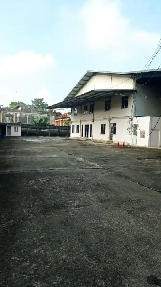 Disewakan gdg besar km 12 plg