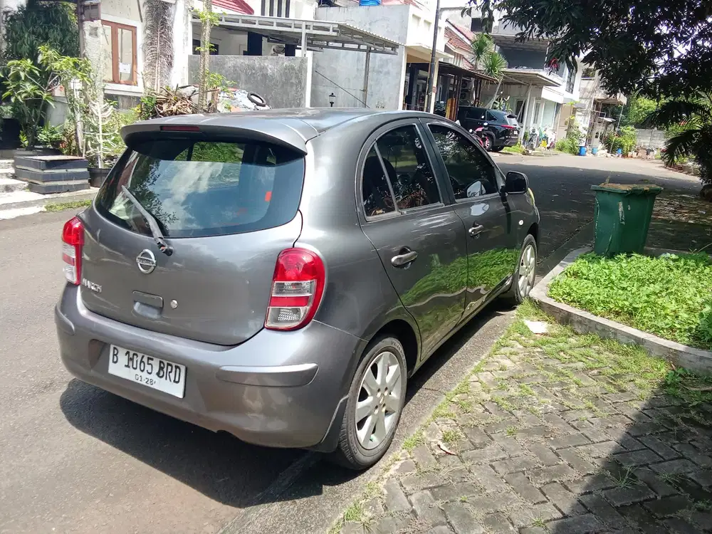 Nissan March 2012 Bensin