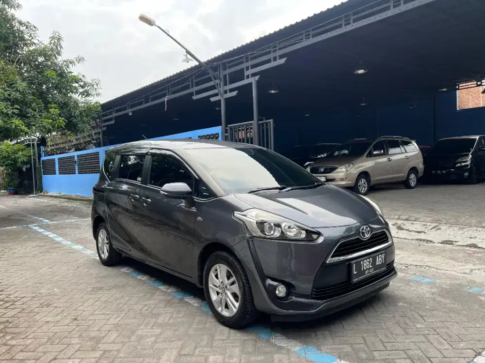 Sienta G 2017 Automatic