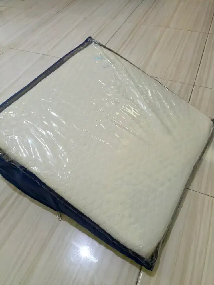 Bantal bayi anti gumoh