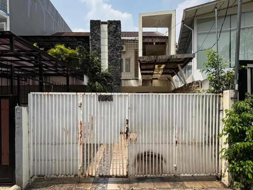 Jual Rumah Di Kebayoran Baru Area Pakubuwono Sinabung Jakarta Selatan, 2 Lantai, Siap Huni