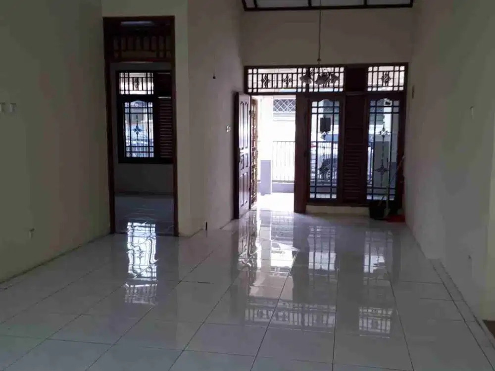 rumah hoek dekat sekolah di harapan indah bekasi