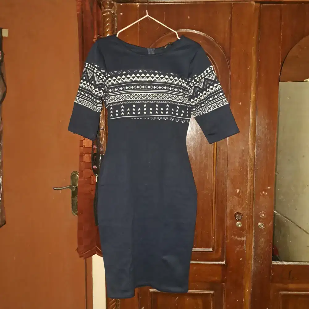 dress wanita warna navy kombinasi