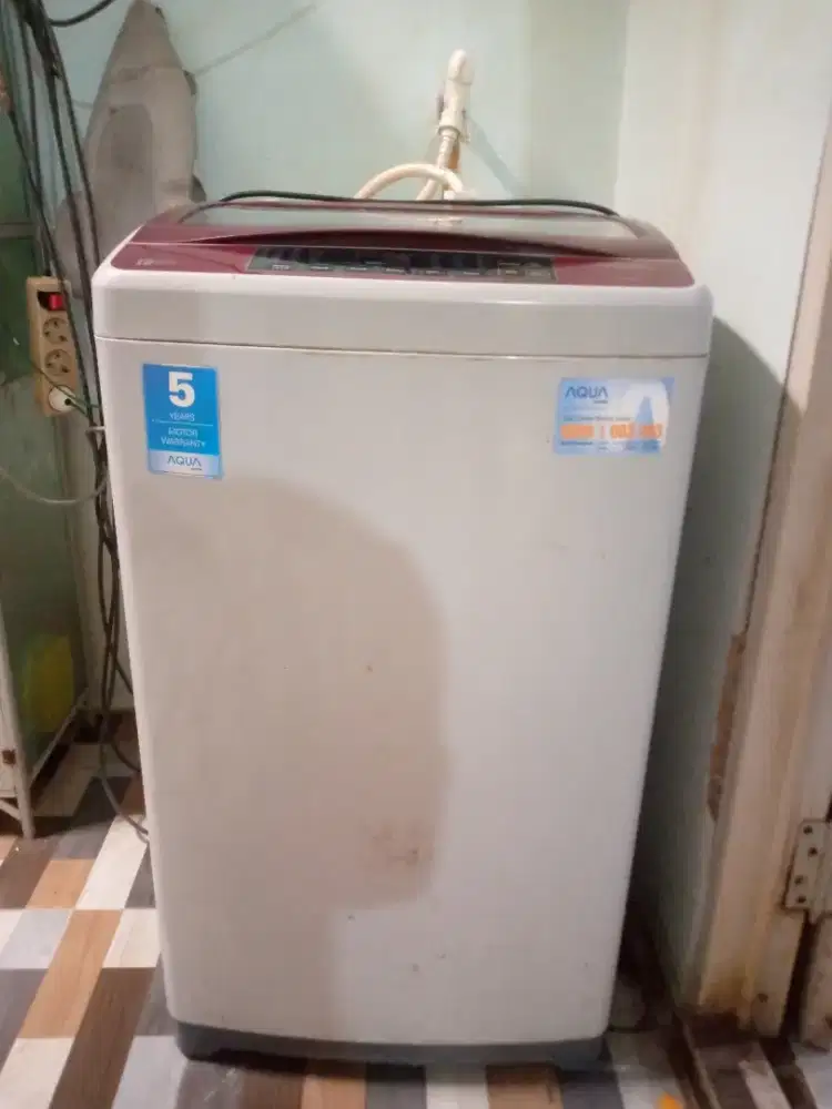 Mesin cuci Aqua AQW 78DD