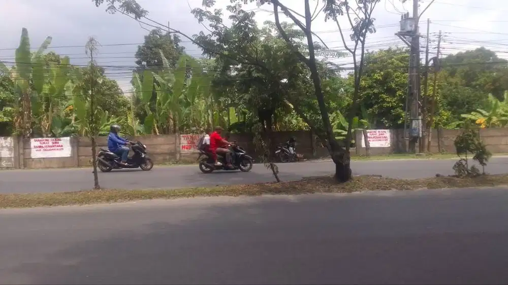 Dijual Tanah, lokasi strategis, tepi Jalan Raya Luas 40 m x 35 M,