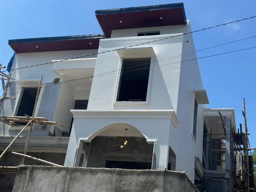 RUMAH MEWAH MANYARAN SEMARANG DALAM PROGES FINISHING