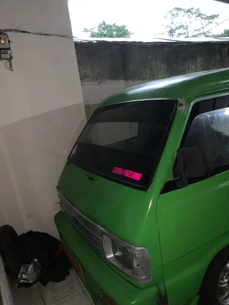 Dijual angkot tahun 2005,