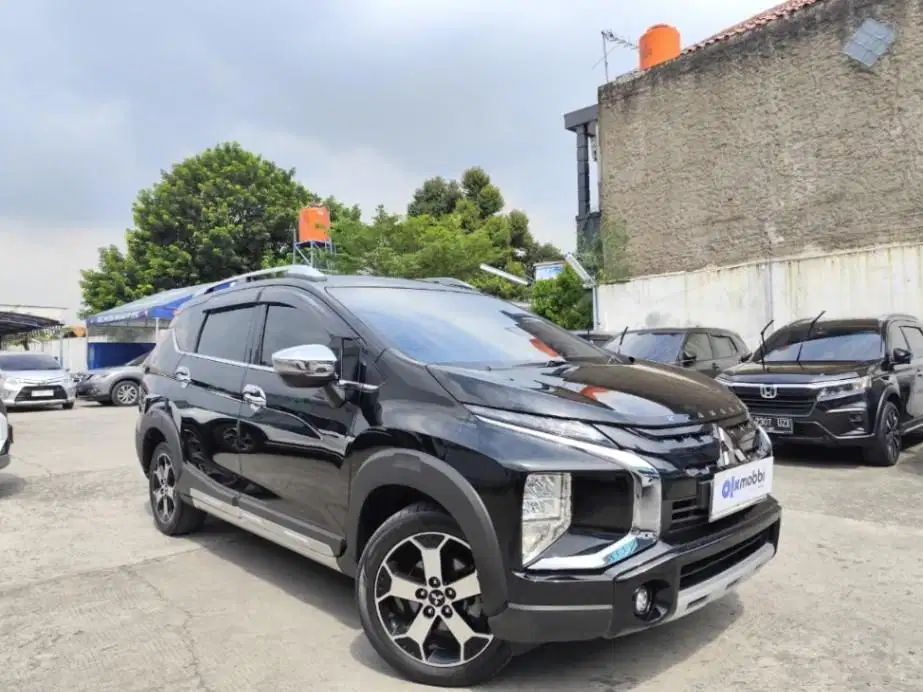 DP RENDAH - Mitsubishi Xpander 1.5 Cross Bensin-AT 2020 SFFQ