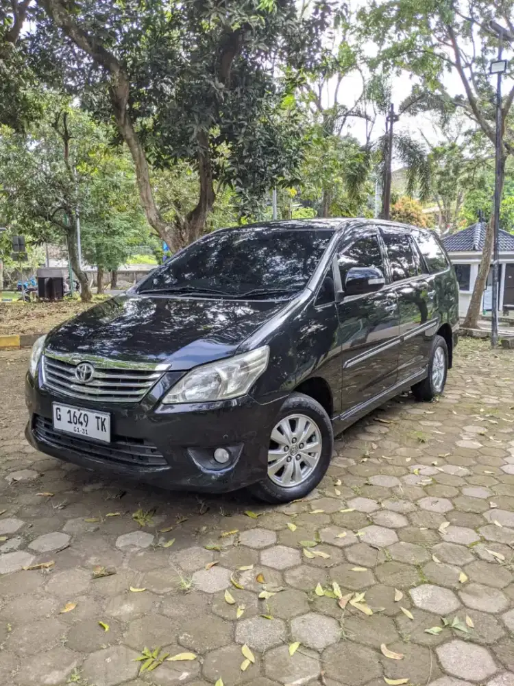 kijang innova Grand new 2012 V Bensin Matic