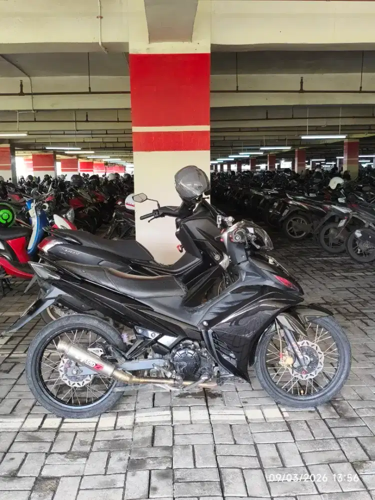 Motor MX new warna hitam