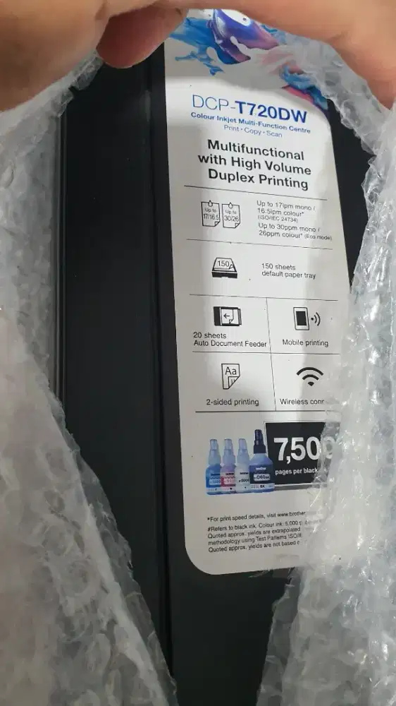 Like new! Wireles. Duplex printing . Scan.