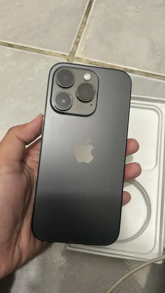 iPhone 14pro 128inter