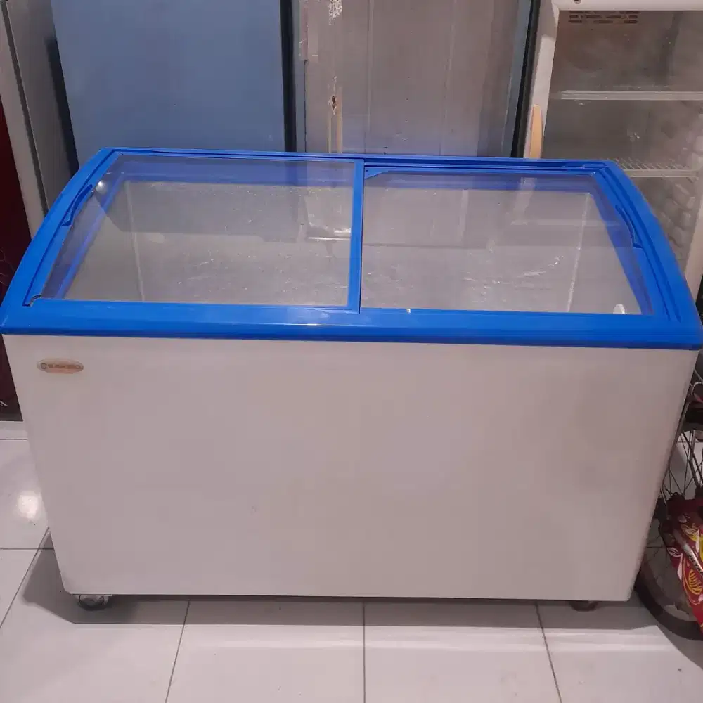 Freezer Sleding Kaca