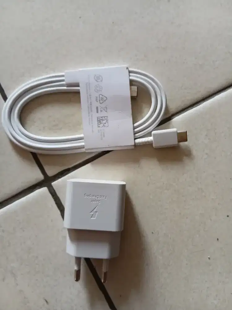Dijual Charger Samsung ori 25 watt. Super fast charging. Baru. Nego