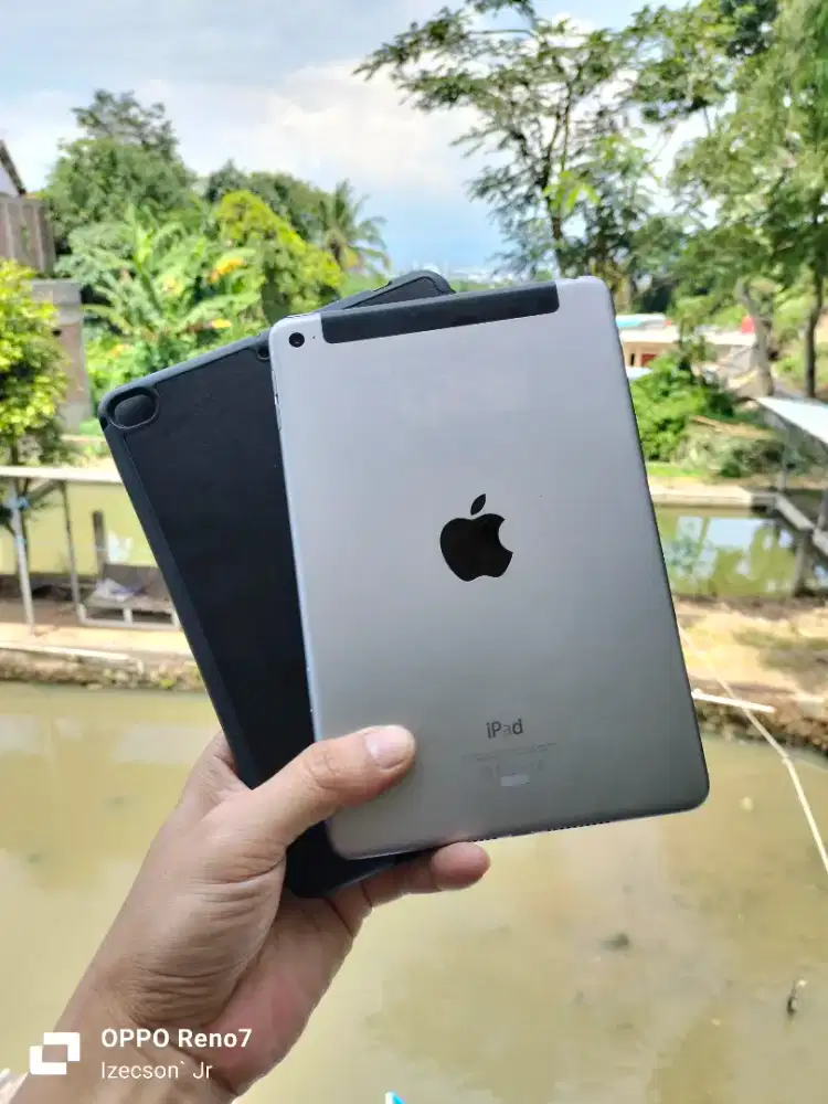 iPad Mini 4 128GB iBox PA/A 
Wifi + Cell 4G LTE, Unit Charger aja