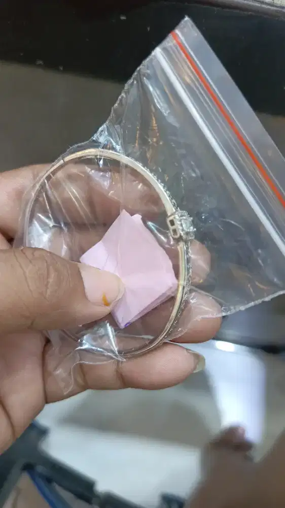 Terima emas bermacam bentuk emas