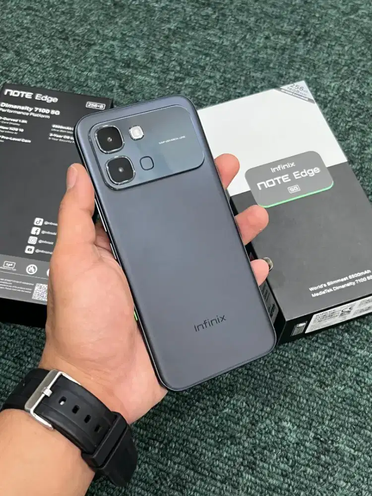 Infinix NOTE EDGE 5G 
8+8/256GB lengkap mulus nominus