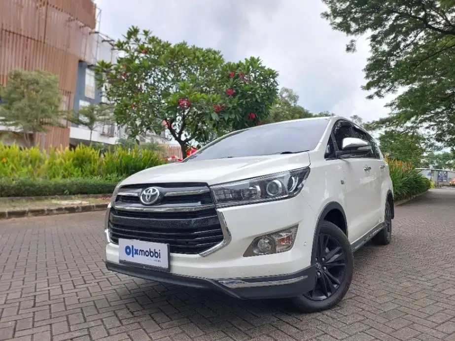 DP 5% Toyota Kijang Innova 2.0 Venturer Bensin-AT Putih CUOJB