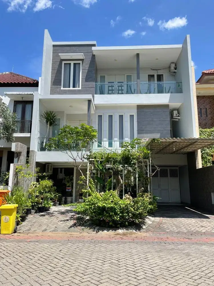 Dijual Cepat Rumah 3 lantai