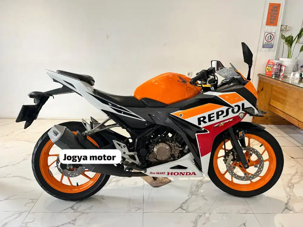 [3] CBR 150 REPSOL 2018