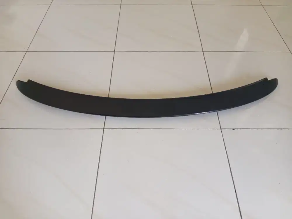 Spoiler belakang Toyota Yaris bakpao original