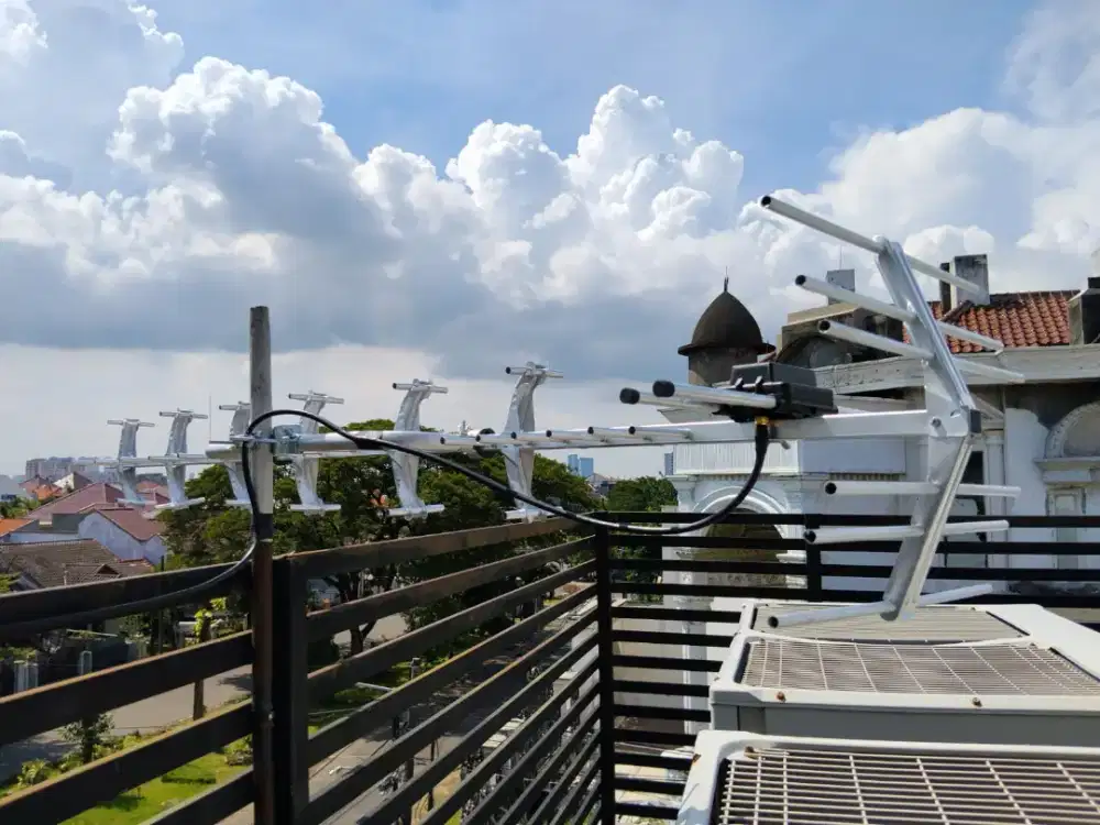 Uhf Antena dan Antena parabola