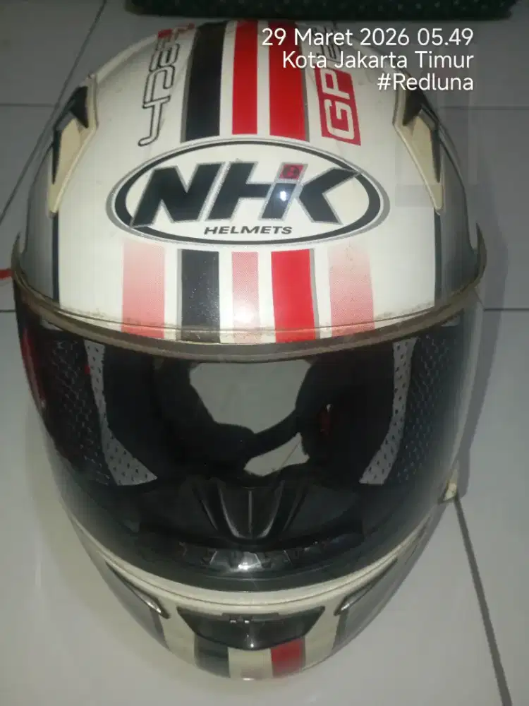 Helm fullface merek NHK