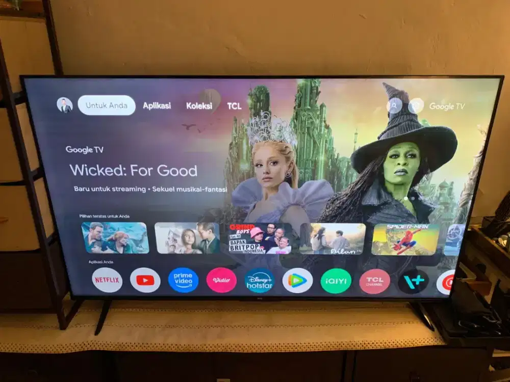 Tv TCL 55 inch smart Tv Netflix YouTube