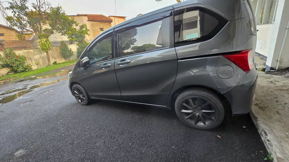 Honda Freed 2013 Bensin