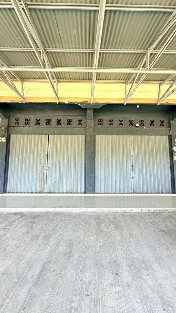 Disewakan ruko 2 pintu pinggir jalan dua jalur kota manna